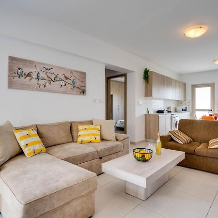 Lemon Paradise City Centre 200M From Beach Larnaca Buitenkant foto